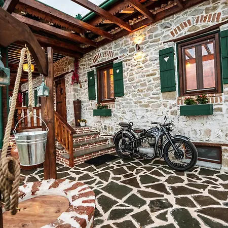 Archontiko Theofanous 1915 *