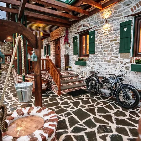 Archontiko Theofanous 1915 *