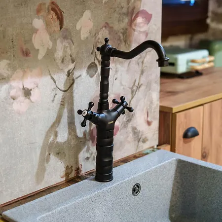 Archontiko Theofanous 1915 Tríkala