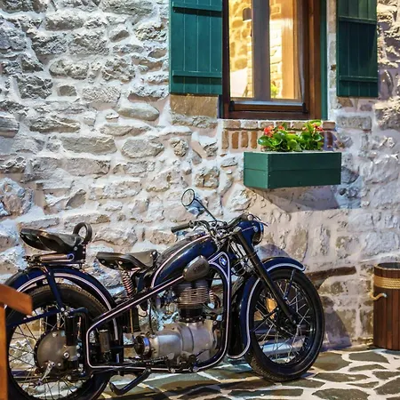 Archontiko Theofanous 1915 * Трикала