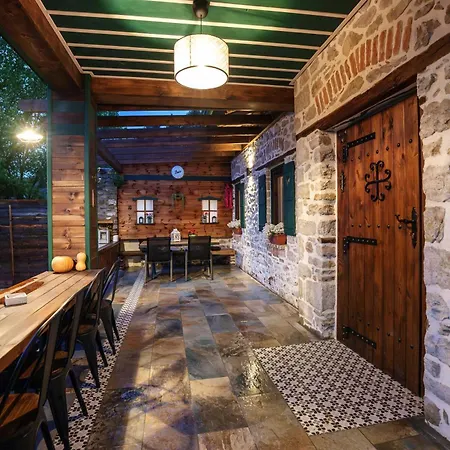 Archontiko Theofanous 1915 Вилла Трикала