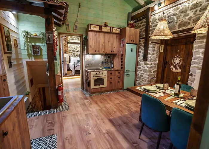 Archontiko Theofanous 1915 Vilă Tríkala