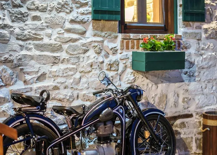 Archontiko Theofanous 1915 * Tríkala